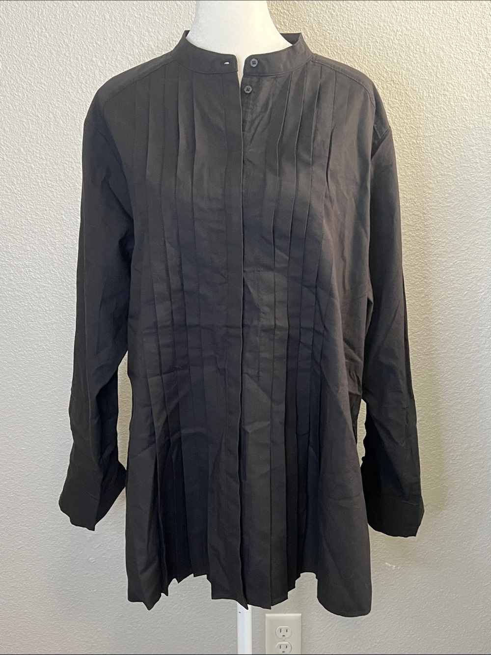 Everlane Long Sleeve Pleated Button Down Shirt Black Size Medium NWT